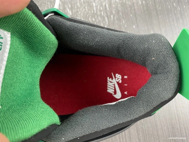 Jordan DR5415-030 Retro 4 SB 0819